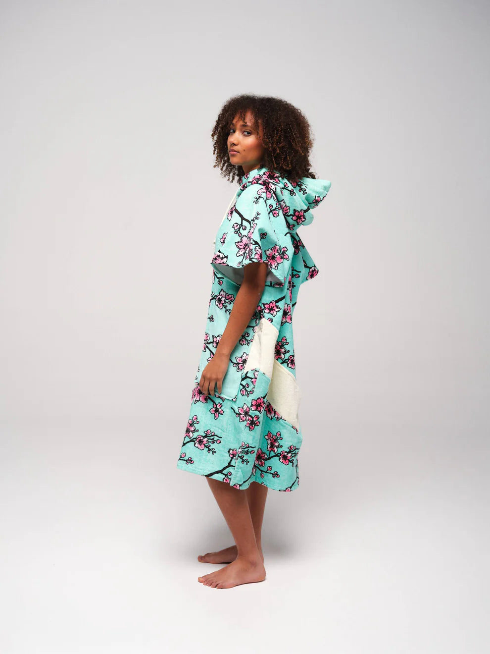 Beach Crew V Poncho Cherry Tree