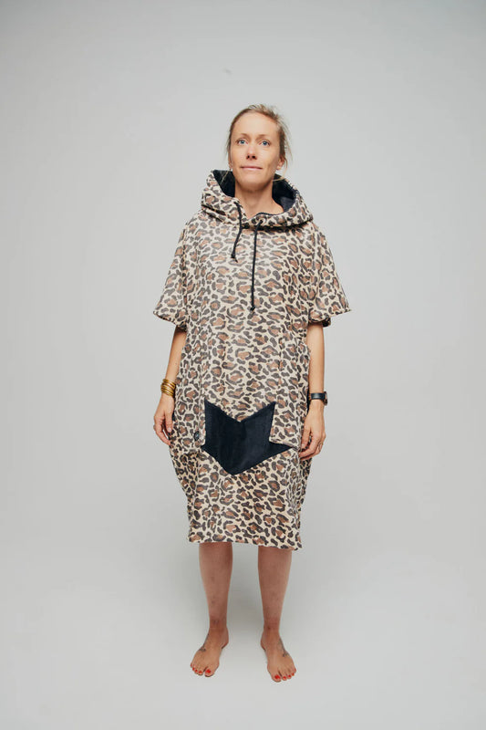 All-In Beach Crew V Poncho Leopard