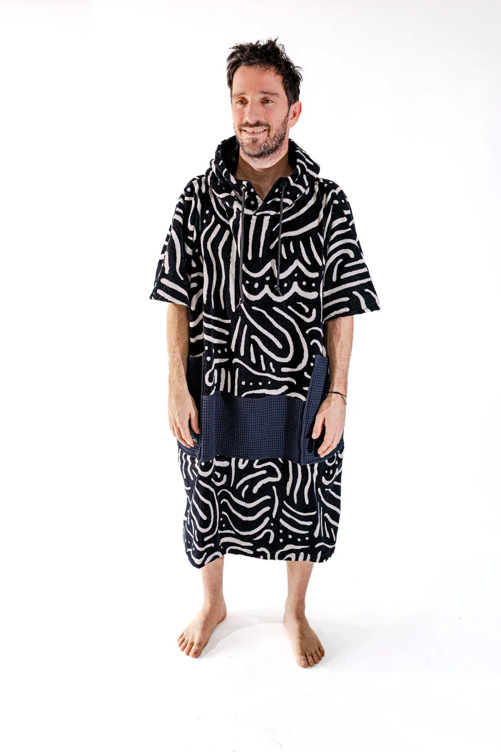 All-In Beach Crew V Poncho Matis Black