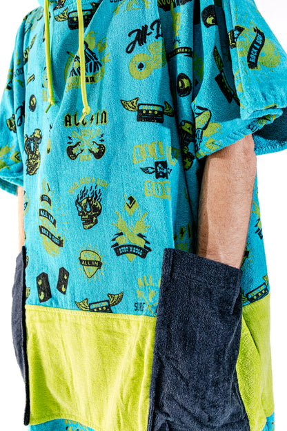 All-In Beach Crew V Poncho Rock