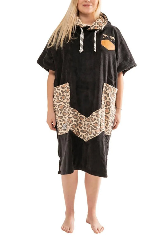 Beach Crew Line V Poncho Black Leopard
